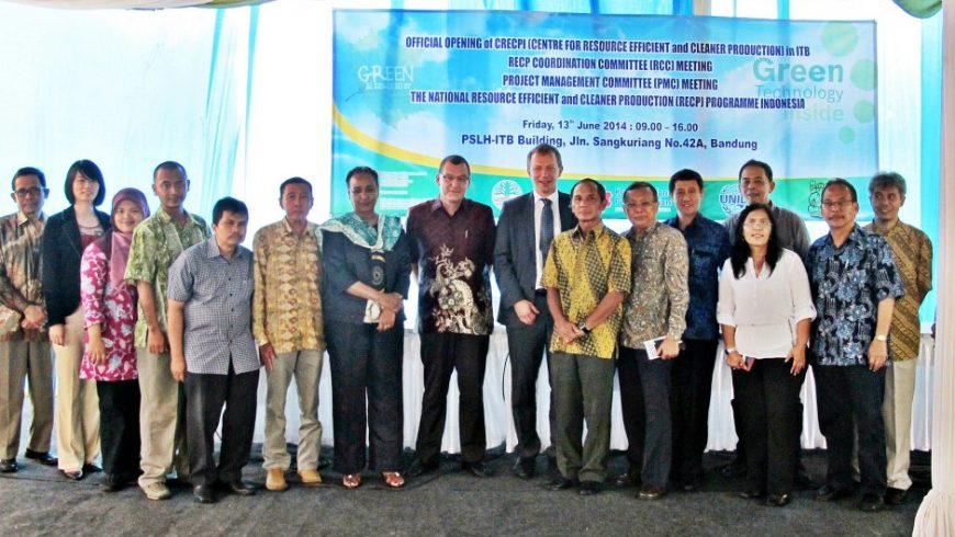 Pembukaan Secara Resmi Centre for Resource Efficient and Cleaner Production Indonesia (CRECPI) di bawah PSLH ITB