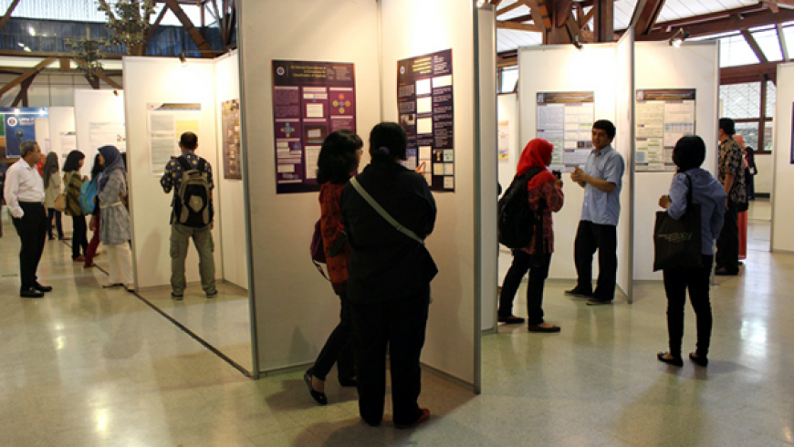 Berita: Pameran Poster Riset ITB dan Pengabdian kepada Masyarakat 2015