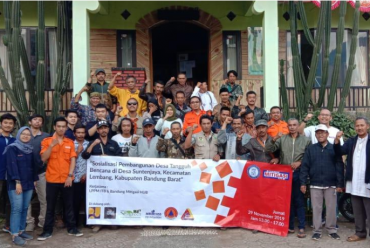 Pendampingan Komunitas Bandung Mitigasi Hub (BMH) dalam pembangunan Desa Tangguh Bencana di Desa Suntenjaya, Kecamatan Lembang