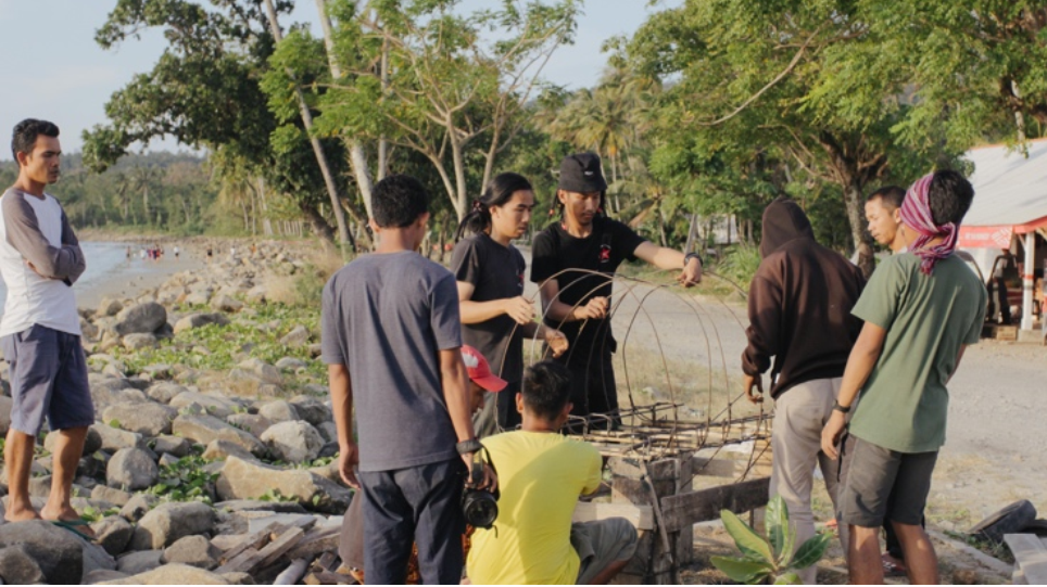 Community Building Program Through Art for Sunda Strait Tsunami Survivors in Kec. Sumur, Kab. Pandeglang, Banten